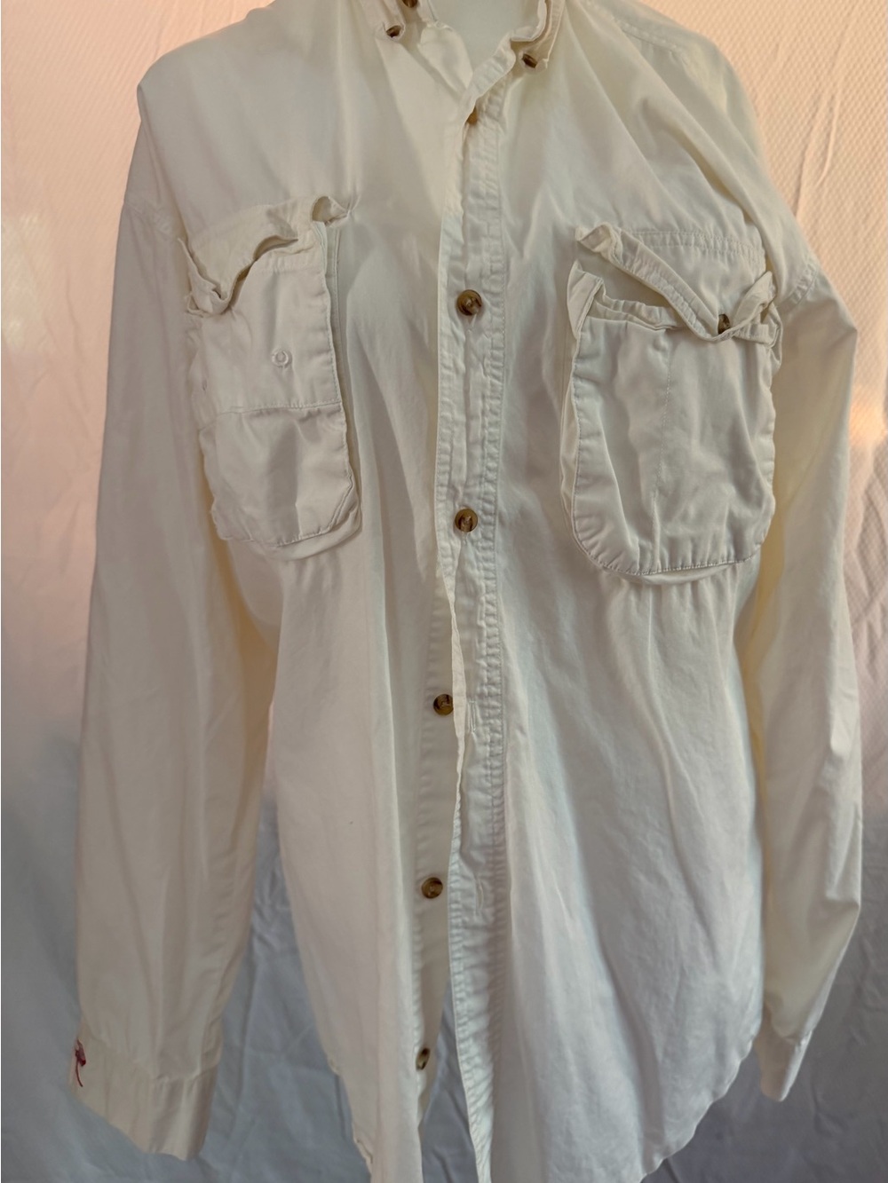 Men's Casual Button-Down breathable Shirt in white with Front Pockets